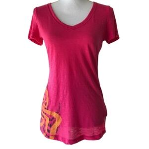 REEBOK v neck pink logo short sleeved tee